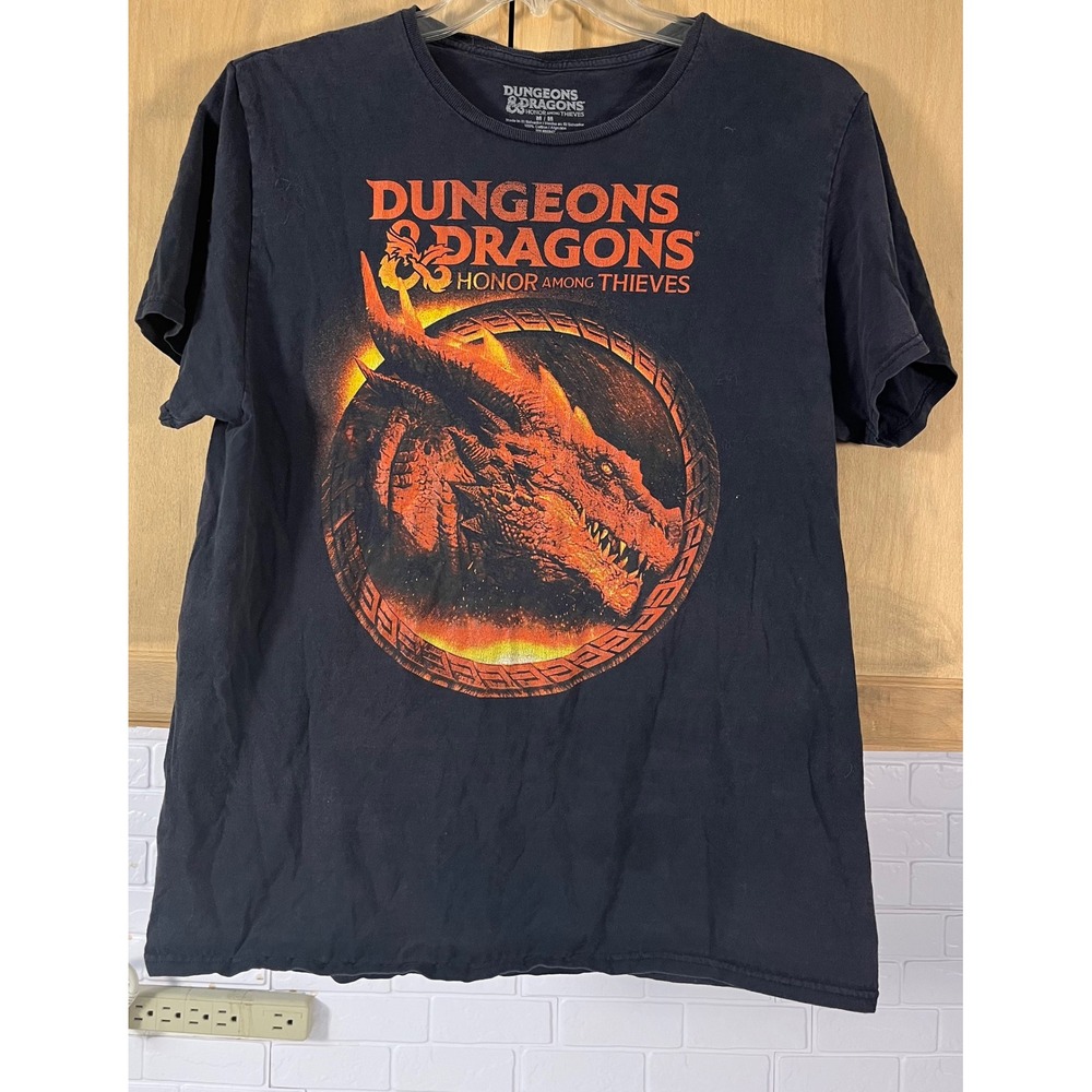 Dungeons & Dragons T-Shirt Mens Medium Black Honor Among Thieves Red Dragon Tee